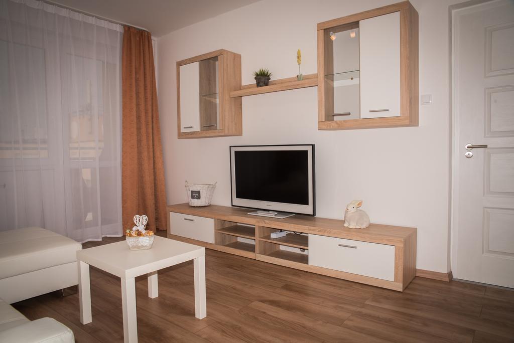 Anna Apartman 杰尔 外观 照片